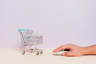 Marketplaces B2B : vendre en ligne sur les places de marche pro